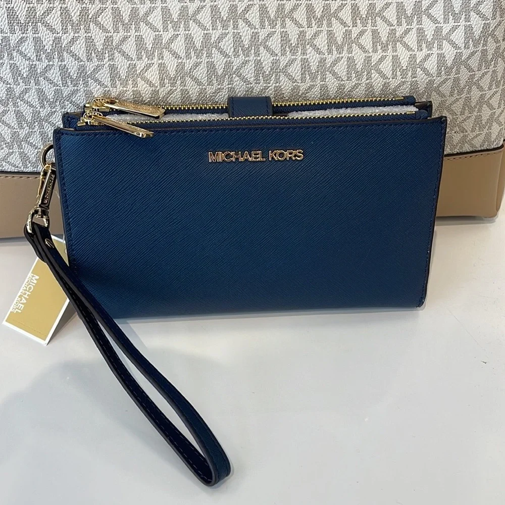 MICHAEL KORS LARGE DOUBLE ZIP WRISTLET WALLET PHONE CASE 
Navy NWT - Picture 5 of 16